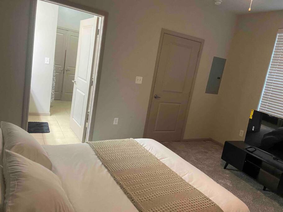 Downtown Luxury With Free Parking Space Apartment Oklahoma City