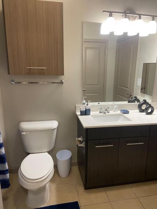 Downtown Luxury With Free Parking Space Apartment
